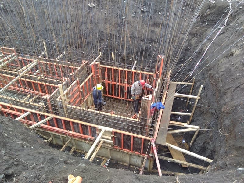 Obra gruesa: moldajes y enfierradura