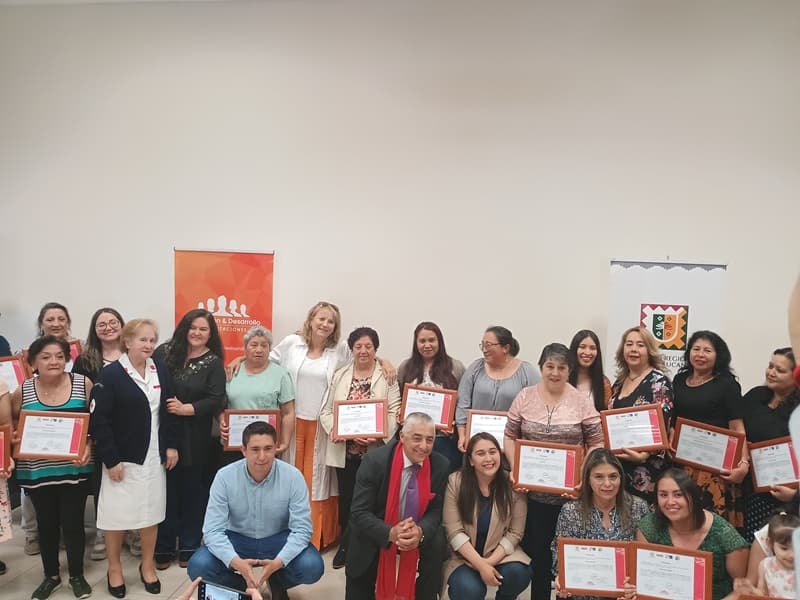 Entrega de certificados al cierre del curso